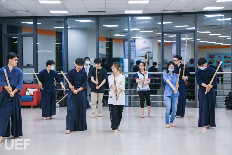 Sinh viên trải nghiệm võ thuật