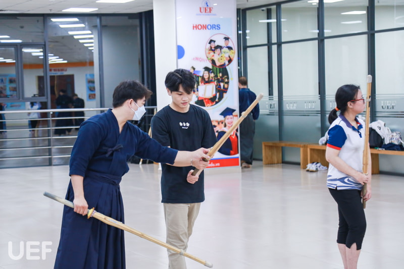 Sinh viên trải nghiệm võ thuật