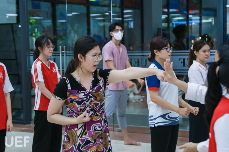 Sinh viên trải nghiệm võ thuật